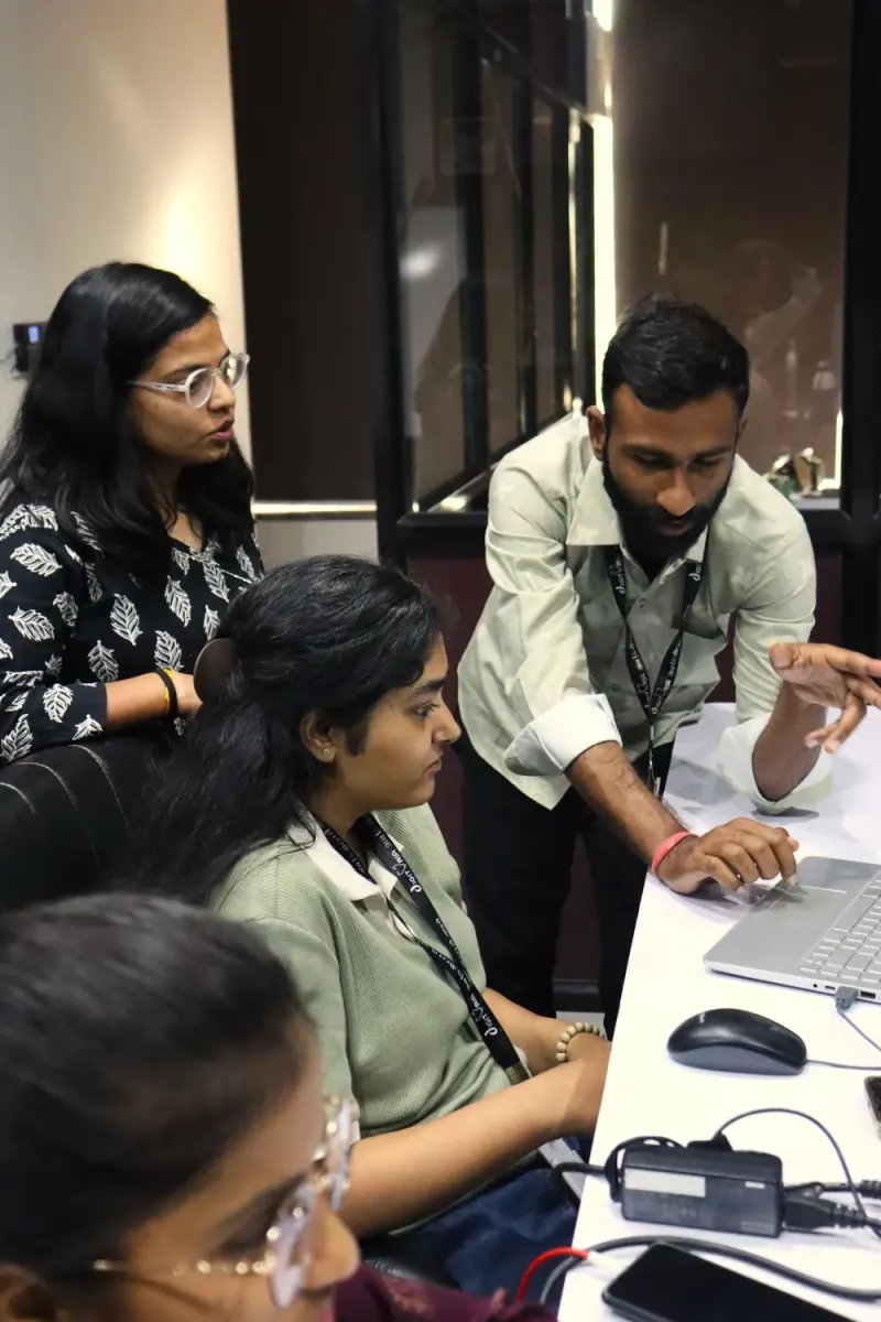 Digitoria teammates planning together